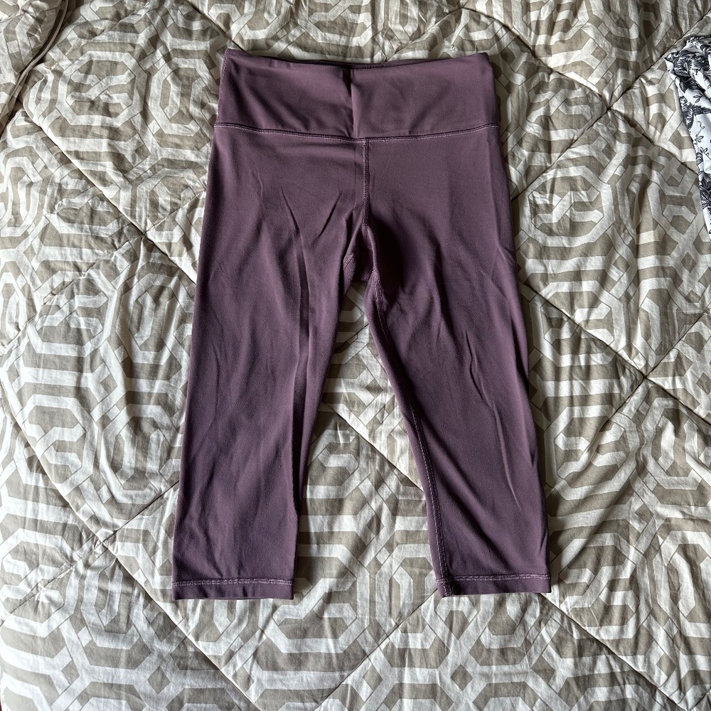 Purple Athleta Elation Crop in Powervita | Size M